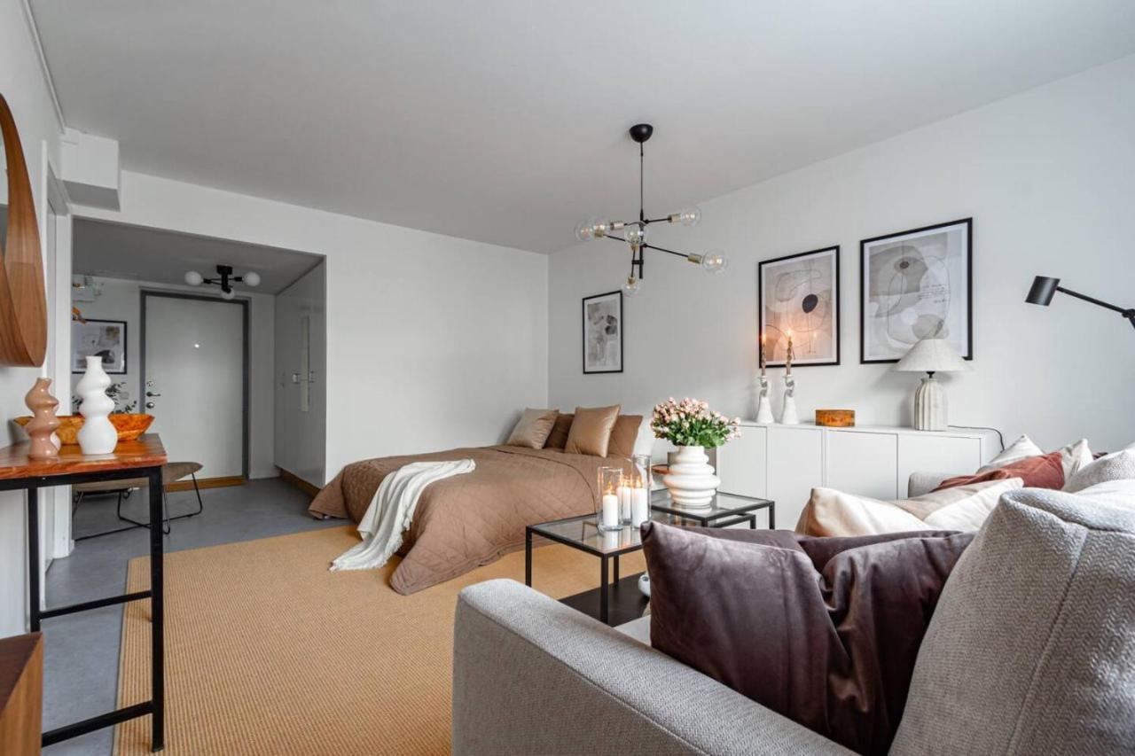 Simple In Trendy Soedermalm - Construction Work 公寓